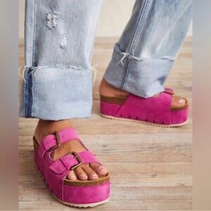 Free People Intentionally Blank Rule Breaker Sandal Fuschia Suede size 39